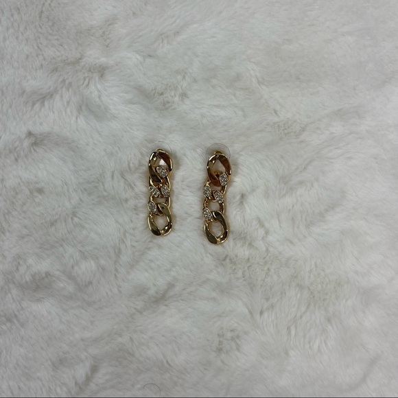 CHAIN LINK PAVE DROP EARRINGS GOLD - Picture 4 of 13